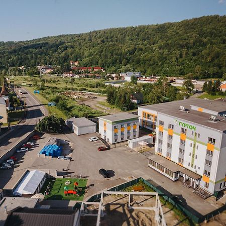 Typton Hotel&Spa Medzilaborce Екстер'єр фото